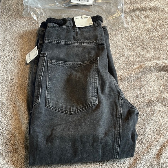NWT we the free Moxie low slung pull on barrel Jeans size 28, onyx/nite hawk - Picture 7 of 16